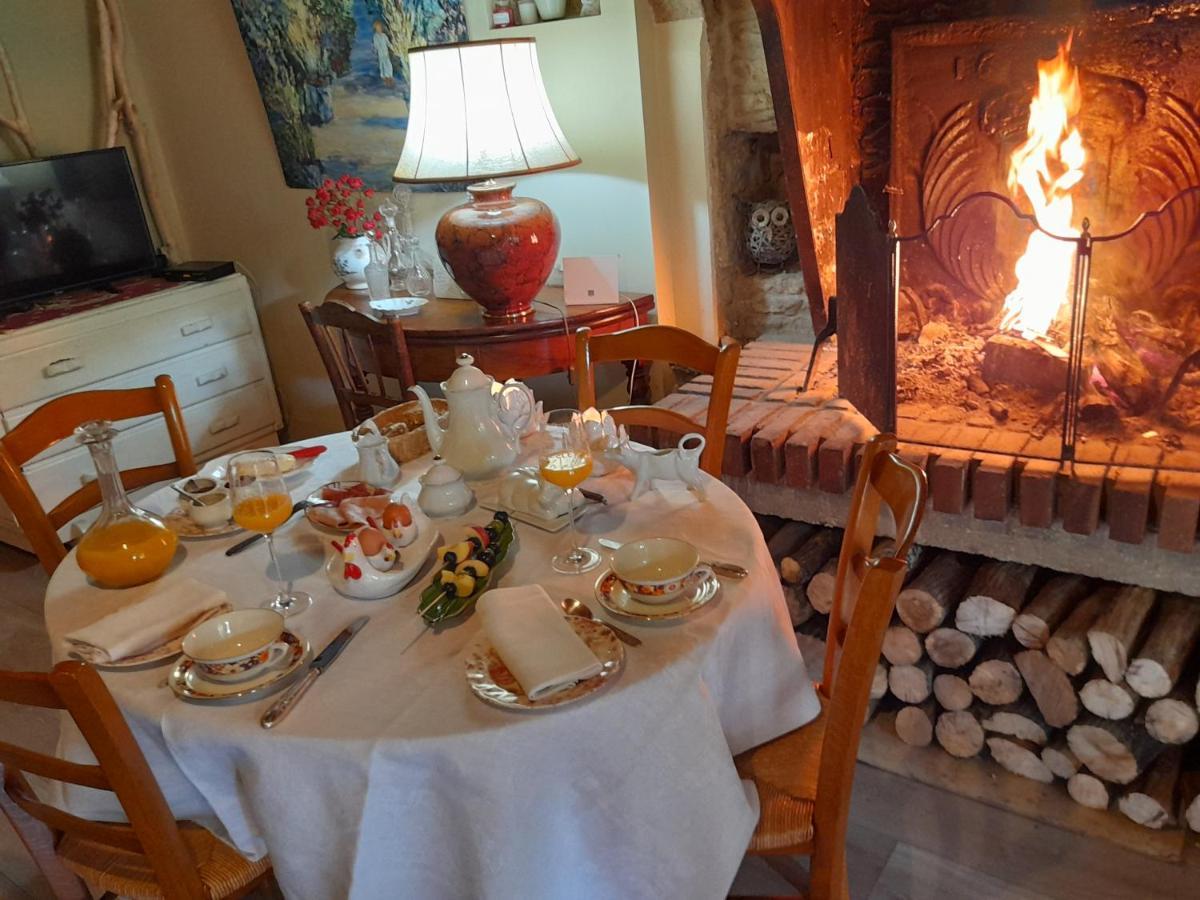 Aux Glycines Bed & Breakfast Marcilly-Ogny Exterior photo